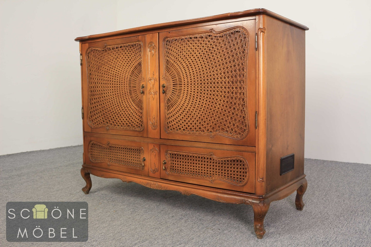 Blaupunkt Phonoschrank Virginia Typ 2530 – Retro-Design mit Radio & Plattenspiel