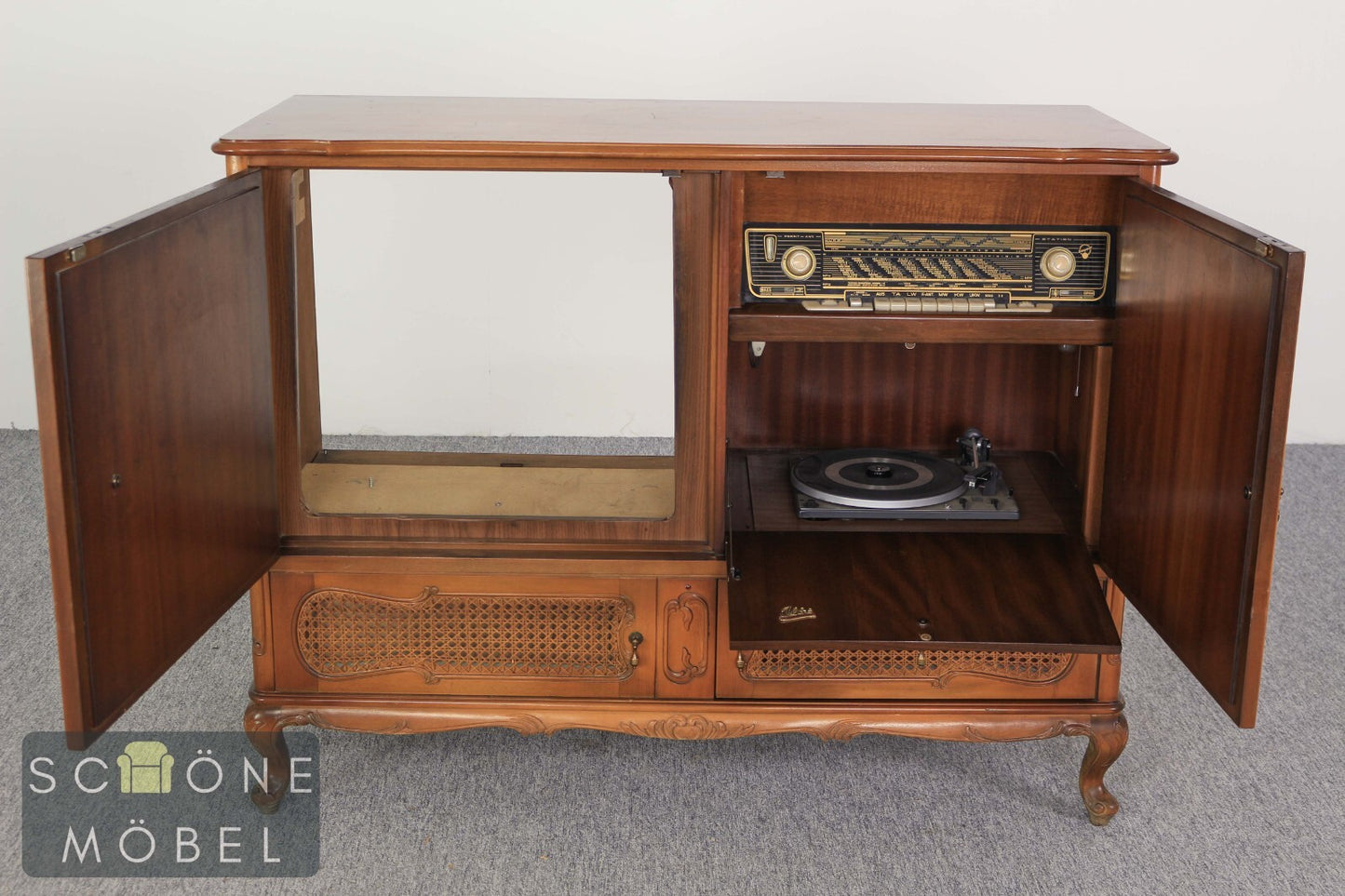 Blaupunkt Phonoschrank Virginia Typ 2530 – Retro-Design mit Radio & Plattenspiel