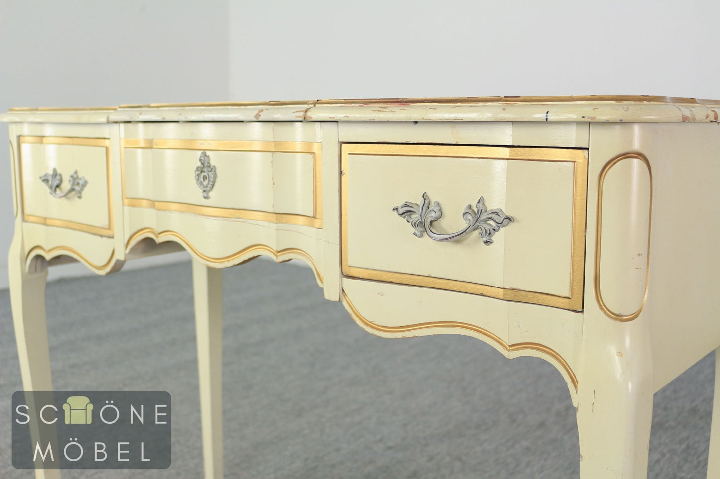 Eleganter Schminktisch / Schreibtisch im französischen Landhausstil mit Spiegel