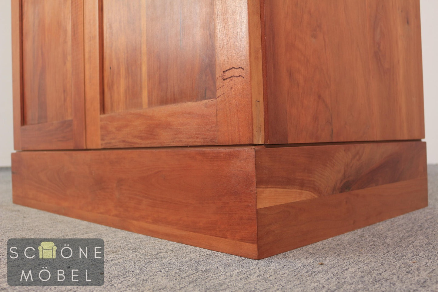 Schlichter Vintage Kleiderschrank Wäscheschrank Antik Schrank Jugendstil Art