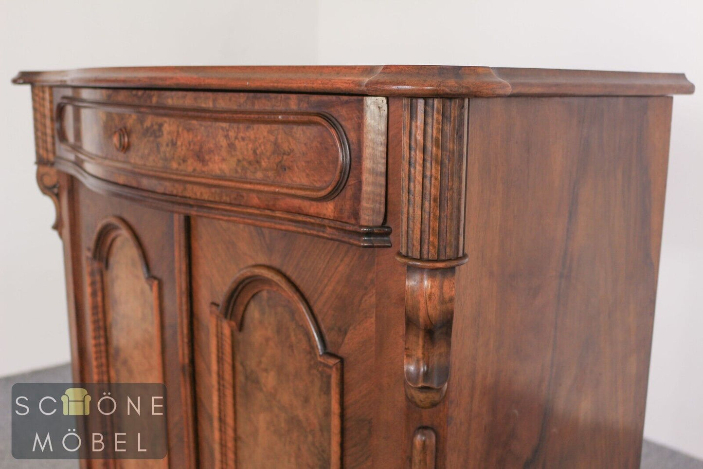 Hübsche Louis Philippe Kommode Schränkchen Sideboard Anrichte Vertiko Antik Stil