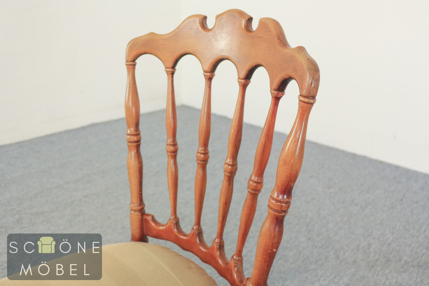 Antik Kolonialstil Stuhl Vintage Holzstuhl gepolstert Spindellehne massiv