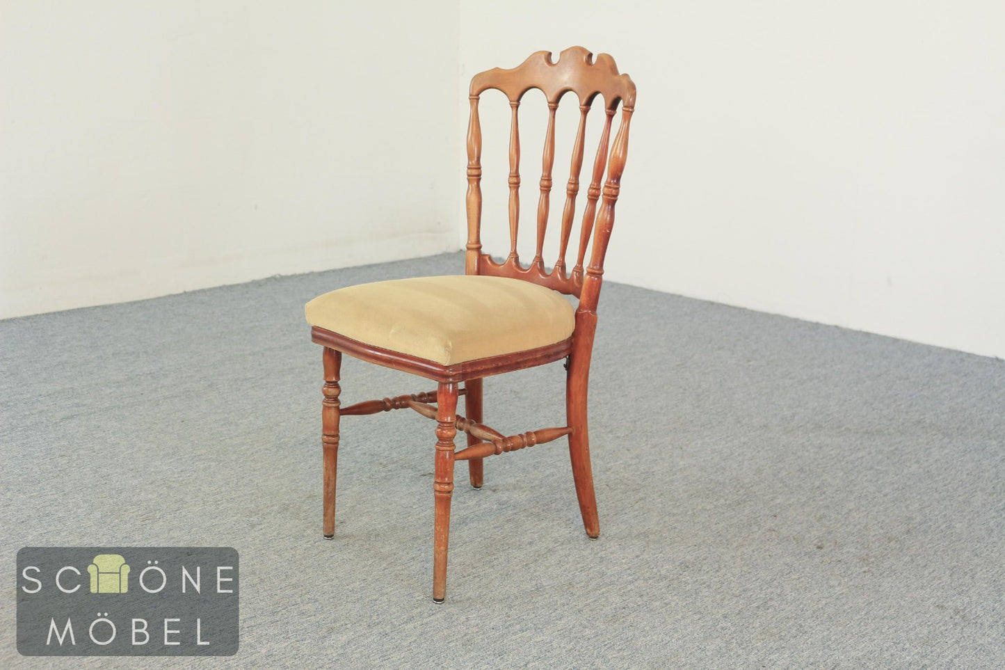 Antik Kolonialstil Stuhl Vintage Holzstuhl gepolstert Spindellehne massiv