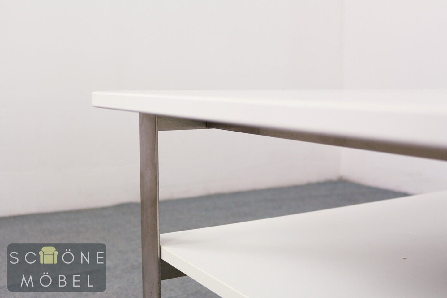Ikea Couchtisch im schlichten Design Sofa Tisch Industrial Table Metallbeine