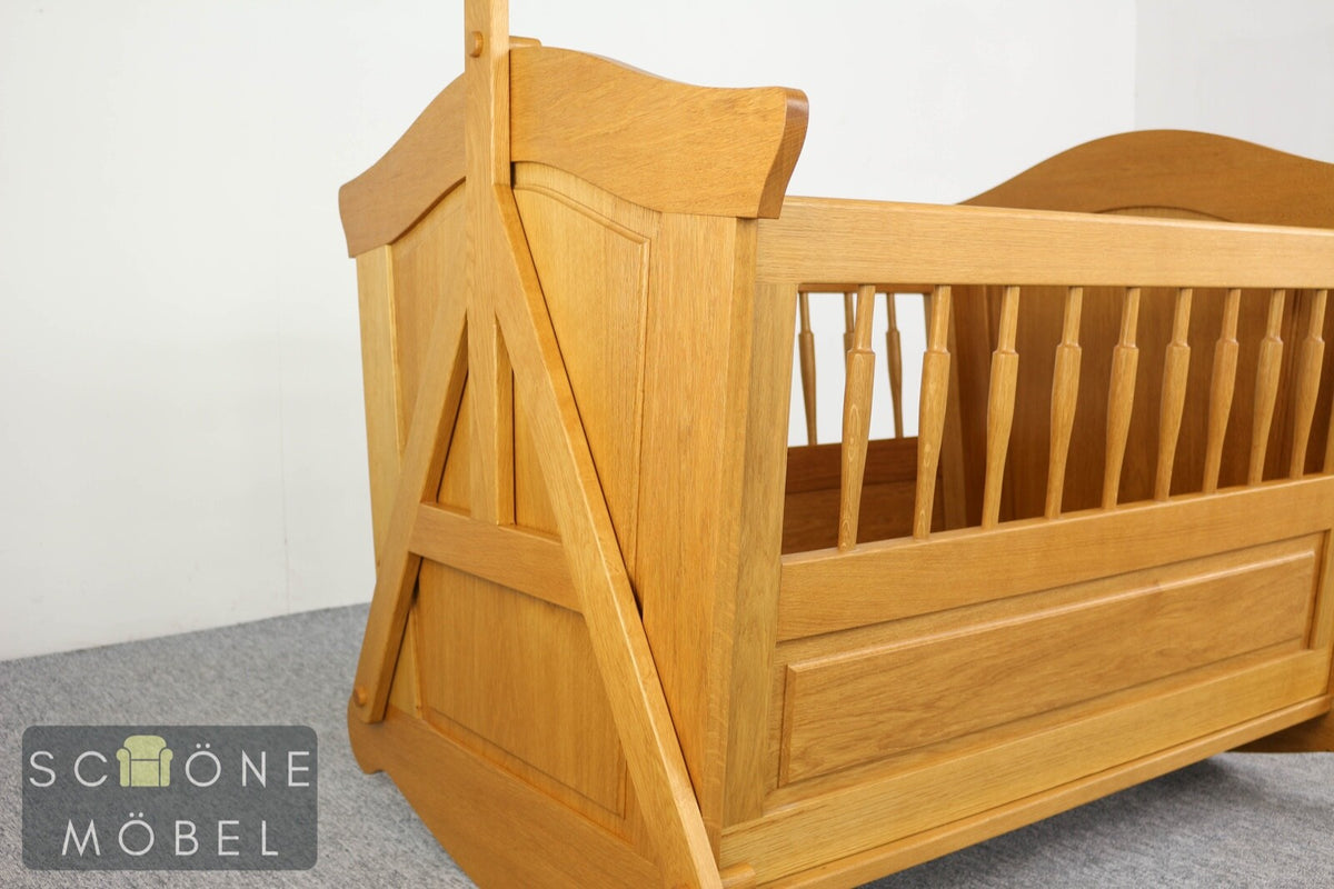 Schönes Babybett Babywiege Schaukelbett Eiche Bett Kinderbett Stange für Mobile